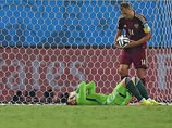 "Хочу перед всеми извиниться. Это была детская ошибка, нелепый гол. Он полностью на моей совести", - цитирует Акинфеева "Интерфакс" "Хочу перед всеми извиниться. Это была детская ошибка, нелепый гол. Он полностью на моей совести", - цитирует Акинфеева "Интерфакс"