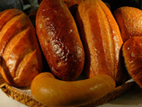 Хлебопеки просят запретить магазинам возвращать производителям более 5% хлеба