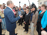 Три четверти россиян (73%) готовы проголосовать за Путина на выборах 2018 года, если он решит выдвинуть свою кандидатуру Три четверти россиян (73%) готовы проголосовать за Путина на выборах 2018 года, если он решит выдвинуть свою кандидатуру