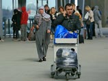 Россия меняет порядок въезда в страну для граждан Таджикистана. Теперь они смогут въезжать в РФ и выезжать из нее только по заграничным, служебным, дипломатическим паспортам, паспорту моряка и свидетельству на возвращение на родину Россия меняет порядок въезда в страну для граждан Таджикистана. Теперь они смогут въезжать в РФ и выезжать из нее только по заграничным, служебным, дипломатическим паспортам, паспорту моряка и свидетельству на возвращение на родину