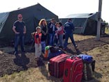 В России уже не справляются с подсчетом числа украинских беженцев, хлынувших в РФ с начала украинского кризиса. Представители разных ведомств озвучивают разные цифры. На Западе, впрочем, никому из российских чиновников не верят В России уже не справляются с подсчетом числа украинских беженцев, хлынувших в РФ с начала украинского кризиса. Представители разных ведомств озвучивают разные цифры. На Западе, впрочем, никому из российских чиновников не верят