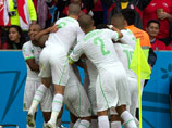 Игрокам сборной Алжира обещаны премиальные за выход в плей-офф чемпионата мира - не только от национальной федерации, но и от руководства страны. Для этого им достаточно сыграть вничью с россиянами в последнем туре группового этапа