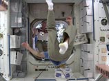 Астронавты США и Германии сыграли в космический футбол на МКС