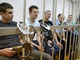 Под стражей Ярослав Белоусов находится уже два года. Он был арестован 9 июня 2012 года. На суде Белоусов заявлял, что посетил массовую акцию на Болотной площади в Москве 6 мая 2012 года "с научным интересом" Под стражей Ярослав Белоусов находится уже два года. Он был арестован 9 июня 2012 года. На суде Белоусов заявлял, что посетил массовую акцию на Болотной площади в Москве 6 мая 2012 года "с научным интересом"