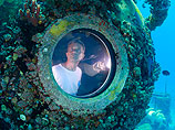 Он провел 31 день на глубине 60 футов (18 метров) в подводной научно-исследовательской лаборатории Aquarius у берегов Флориды