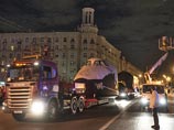 В общем сложности автоколонне, везущей "Буран" пришлось проехать 15 километров по Якиманке, через Большой Каменный мост, по Моховой, Большой Лубянке, Сретенке, проспекту Мира, Трифоновской улице, улице Советской Армии, Шереметьевской, Звездному бульвару В общем сложности автоколонне, везущей "Буран" пришлось проехать 15 километров по Якиманке, через Большой Каменный мост, по Моховой, Большой Лубянке, Сретенке, проспекту Мира, Трифоновской улице, улице Советской Армии, Шереметьевской, Звездному бульвару