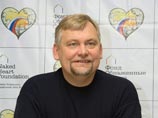 Хинштейн отказался выйти из президиума генсовета "Единой России", его коллега Булавинов повинился перед партией и лишился поста Хинштейн отказался выйти из президиума генсовета "Единой России", его коллега Булавинов повинился перед партией и лишился поста