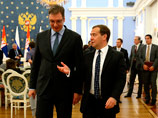 7 июля Медведев встретился с премьером Сербии Александром Вучичем