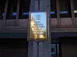 Пока в Государственной Думе работают над ужесточением законодательства, усиливая контроль за митингами, интернетом, телевидением и гражданской активностью, в Совете Федерации, наоборот, собираются смягчить кое-какие действующие нормы Пока в Государственной Думе работают над ужесточением законодательства, усиливая контроль за митингами, интернетом, телевидением и гражданской активностью, в Совете Федерации, наоборот, собираются смягчить кое-какие действующие нормы