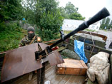 Украинские сепаратисты, отвергшие перемирие с Киевом, минируют дороги и готовят наступление. Из-за боев на границе с РФ эвакуируют россиян