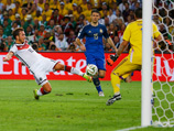 Чемпионат мира по футболу 2014 года, завершившийся 13 июля финальным матчем между командами Аргентины и Германии (0:1), повторил рекорд результативности для мундиалей, установленный в 1998 году во Франции