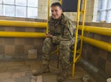 Украинский консул Геннадий Брескаленко встретился с летчицей Надеждой Савченко, которая находится под арестом в следственном изоляторе Воронежа по обвинению в пособничестве в убийстве российских журналистов под Луганском Украинский консул Геннадий Брескаленко встретился с летчицей Надеждой Савченко, которая находится под арестом в следственном изоляторе Воронежа по обвинению в пособничестве в убийстве российских журналистов под Луганском