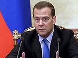 Премьер-министр Дмитрий Медведев провел заседание правительства, выступая там, он предупредил, что новые санкции могут вернуть отношения нашей страны с Западом в "1980-е годы