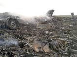 Самолет упал вблизи населенного пункта Снежное Донецкой области Украины. При крушении авиалайнера погибли 298 человек