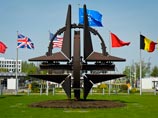 Поставки оружия Россией на восток Украины продолжаются, сообщил на условиях анонимности источник в НАТО агентству Reuters Поставки оружия Россией на восток Украины продолжаются, сообщил на условиях анонимности источник в НАТО агентству Reuters