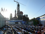 Коллективная молитва в день мусульманского праздника Ураза-Байрам прошла в пяти мечетях Москвы
