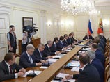 Как сообщается на сайте Кремля, во время заседания в Ново-Огарево обсуждались пути "скорейшего и максимально широкого перехода на отечественные материалы и комплектующие при производстве специальной техники и вооружений" Как сообщается на сайте Кремля, во время заседания в Ново-Огарево обсуждались пути "скорейшего и максимально широкого перехода на отечественные материалы и комплектующие при производстве специальной техники и вооружений"