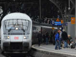 В Германии скоростной пассажирский поезд столкнулся с товарным, 35 раненых