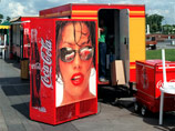 Продажи Coca-Cola в России снизились из-за "геополитической обстановки и настроения потребителей" Продажи Coca-Cola в России снизились из-за "геополитической обстановки и настроения потребителей"