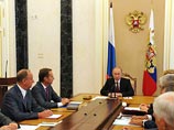 Президент России Владимир Путин после введения продовольственных санкций в отношении ЕС, США и еще нескольких государств провел оперативное совещание с постоянными членами Совета Безопасности Президент России Владимир Путин после введения продовольственных санкций в отношении ЕС, США и еще нескольких государств провел оперативное совещание с постоянными членами Совета Безопасности