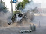 Life News утверждает, что связь с тремя журналистами была потеряна 5 августа, когда они сообщили, что находятся в городе Снежном. "Инфокорпус" же утверждает, что его сотрудники могли 6 августа, на следующий день, находиться в Дмитровке Life News утверждает, что связь с тремя журналистами была потеряна 5 августа, когда они сообщили, что находятся в городе Снежном. "Инфокорпус" же утверждает, что его сотрудники могли 6 августа, на следующий день, находиться в Дмитровке