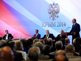 Встречу Путин начал с заявления по Крыму. Президент подчеркнул, что решение о воссоединении полуострова с Россией изменено не будет