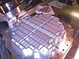 Две ловушки были установлены в носовой части зонда и предназначались для сбора частиц кометы. Еще две были установлены в хвосте и должны были собрать мельчайшие частицы в межзвездном пространстве Две ловушки были установлены в носовой части зонда и предназначались для сбора частиц кометы. Еще две были установлены в хвосте и должны были собрать мельчайшие частицы в межзвездном пространстве