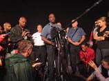 В американском Фергюсоне не утихают беспорядки - власти продлили комендантский час В американском Фергюсоне не утихают беспорядки - власти продлили комендантский час