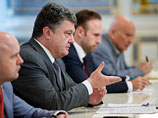 Президент Украины Петр Порошенко 18 августа провел совещание с руководителями силовых ведомств, на котором обсуждалась новая тактика боевых действий украинских вооруженных сил против сепаратистов в Луганской и Донецкой областях
