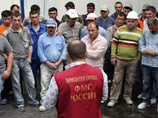 Таджикская диаспора не исключает возможности проведения в Москве этой осенью массовой акции гастарбайтеров из Таджикистана, посвященной протесту против "рабства" мигрантов на столичных рынках и невыплаты им заработной платы