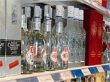 Исследование Фонда "Общественное мнение" (ФОМ) показало, что недавнее подорожание водки заставило отказаться от ее употребления только 2% россиян, которые, как выяснилось, не верят, что повышение цен на алкоголь способно снизить уровень пьянства в стране