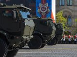Синие и желтые полосы на Красной площади приняли за очередную проукраинскую акцию, но Кремль все разъяснил