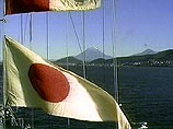 Российские и японские моряки на совместных учениях спасали тонущее судно
