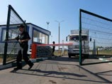 Белые "КамАЗы", доставившие помощь в Луганск, возвращаются в Россию Белые "КамАЗы", доставившие помощь в Луганск, возвращаются в Россию
