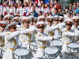 В параде принимают участие курсанты военных учебных заведений и учебных заведений МВД Украины, подразделения всех видов войск, входящих в состав Вооруженных сил Украины, а также 49 образцов военной техники