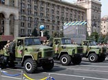 В Киеве день Независимости отметили военным парадом