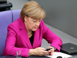 Накануне Ангела Меркель обсудила с Порошенко пути мирного урегулирования ситуации на Донбассе по телефону, и украинский президент проинформировал канцлера ФРГ об "ухудшении ситуации". 