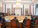 Президент России Владимир Путин, прибывший в Минск на саммит ЕС - Украина - Евразийская тройка, высказался по поводу отношений Таможенного союза с Киевом в случае ассоциации Украины с ЕС