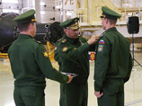 Десять военнослужащих, осуществившие успешный запуск ракеты-носителя легкого класса "Ангара-1.2ПП", получили от главы Минобороны РФ Сергея Шойгу медали "За воинскую доблесть" Десять военнослужащих, осуществившие успешный запуск ракеты-носителя легкого класса "Ангара-1.2ПП", получили от главы Минобороны РФ Сергея Шойгу медали "За воинскую доблесть"