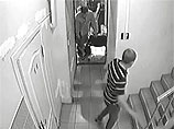 В Киеве во время обыска ограблен ювелирный магазин: понятой и милиционер уносили драгоценности в трусах (ВИДЕО) В Киеве во время обыска ограблен ювелирный магазин: понятой и милиционер уносили драгоценности в трусах (ВИДЕО)