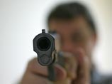 В США во время съемок документального сериала "Копы" полицейский случайно застрелил звукорежиссера в бронежилете В США во время съемок документального сериала "Копы" полицейский случайно застрелил звукорежиссера в бронежилете