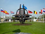 НАТО не планирует прямого военного вмешательства в ситуацию на Украине, опасаясь конфликта с Россией НАТО не планирует прямого военного вмешательства в ситуацию на Украине, опасаясь конфликта с Россией
