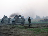 По мнению лидера "Батькивщины", вступление Украины в НАТО поставит точку в военном конфликте на востоке. Она также выразила убеждение в том, что население страны поддержит вступление Украины в НАТО