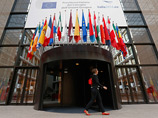 Саммит глав государств и правительств 28 стран Евросоюза открылся в Брюсселе. В центре внимания внеочередной встречи - ситуация на Украине и назначения на ключевые посты в руководстве ЕС