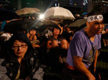 В Occupy Central заявили об "эре гражданского неповиновения". В воскресной акции протеста, по одним данным, приняли участие более 2600 человек, по другим - около 5000