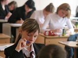 "Считаю, ставить оценку за грамотность не нужно. Это сковывает, человек боится сделать ошибку и пишет совсем не так, как мог бы или хотел", - заявил Ливанов, говоря о сочинении "Считаю, ставить оценку за грамотность не нужно. Это сковывает, человек боится сделать ошибку и пишет совсем не так, как мог бы или хотел", - заявил Ливанов, говоря о сочинении