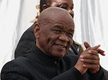 Премьер-министр Королевства Лесото Томас Табане, бежавший на прошлой неделе в ЮАР после того, как обвинил своего политического соперника в организации военного переворота, вернулся на родину