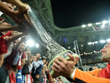 Футболисты "Севильи" получили "пивной бонус" за победу в Лиге Европы 