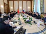 В Душанбе начался саммит ШОС, а накануне Путин провел ряд двусторонних встреч и трехсторонние переговоры