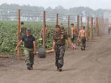 Проект 60-километровой стены, которую Киев планирует построить на границе Украины и России, при ближайшем рассмотрении оказывается весьма уязвимым для критики Проект 60-километровой стены, которую Киев планирует построить на границе Украины и России, при ближайшем рассмотрении оказывается весьма уязвимым для критики